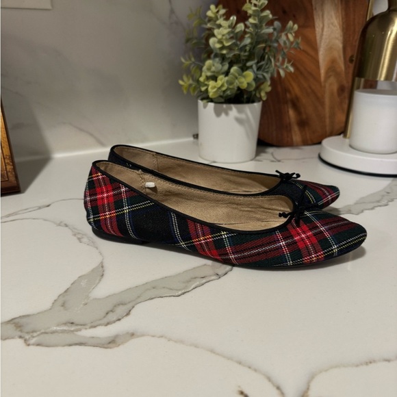 Old Navy Red and Black Plaid Flats - Picture 4 of 7